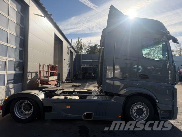Mercedes-Benz Actros 1848 Öl-Retarder Style-Line BigSpace Mega Vlačilci