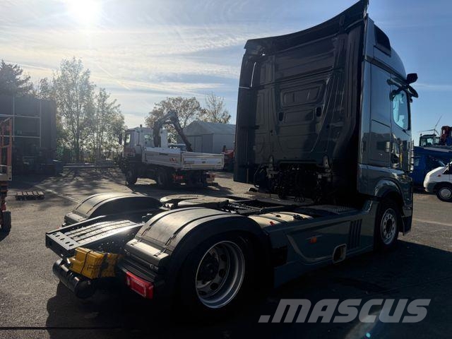Mercedes-Benz Actros 1848 Öl-Retarder Style-Line BigSpace Mega Vlačilci