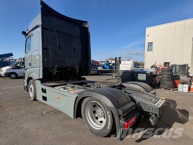 Mercedes-Benz Actros 1848 Öl-Retarder Style-Line BigSpace Mega Vlačilci