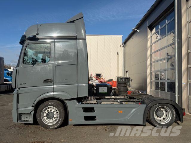 Mercedes-Benz Actros 1848 Öl-Retarder Style-Line BigSpace Mega Vlačilci