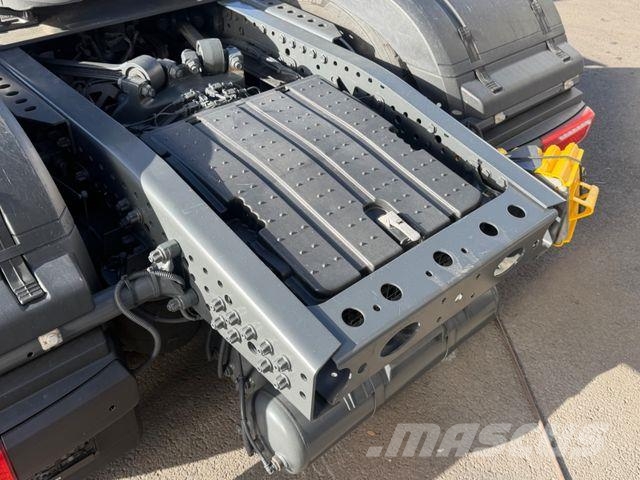 Mercedes-Benz Actros 1848 Öl-Retarder Style-Line BigSpace Mega Vlačilci
