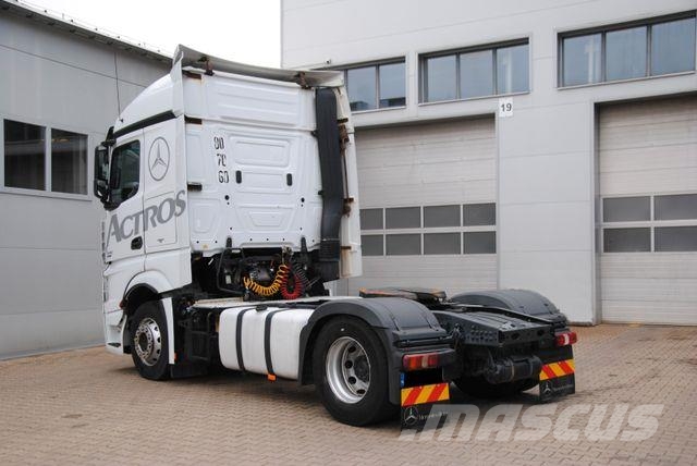 Mercedes-Benz Actros 1845 牵引车