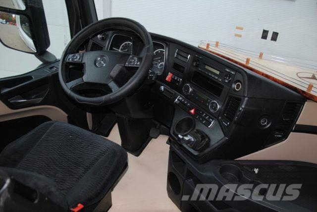 Mercedes-Benz Actros 1845 牵引车