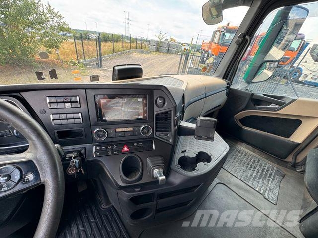 Mercedes-Benz Actros 1842 Kipper Dreiseitenkipper Tipper trucks