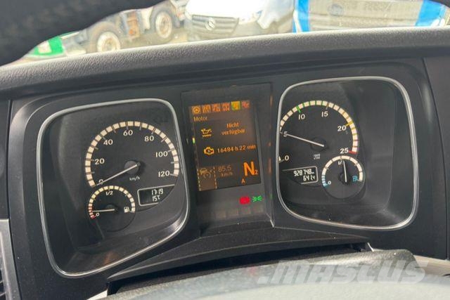 Mercedes-Benz Actros 1842 mit Seitenöffnung und Kran Other trucks