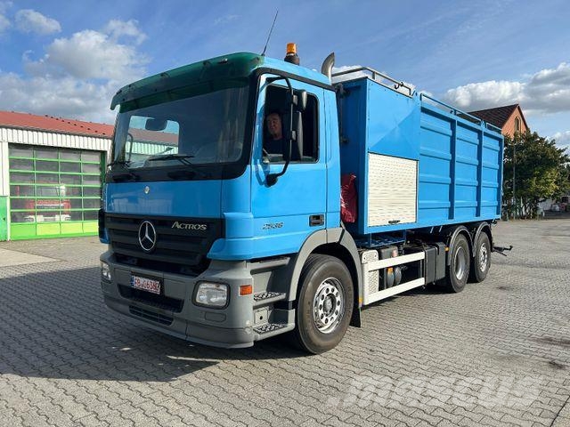Mercedes-Benz Actros 2536 6x2-4 / Moos FAE 865 / Öl Fett Combi / vacuum trucks