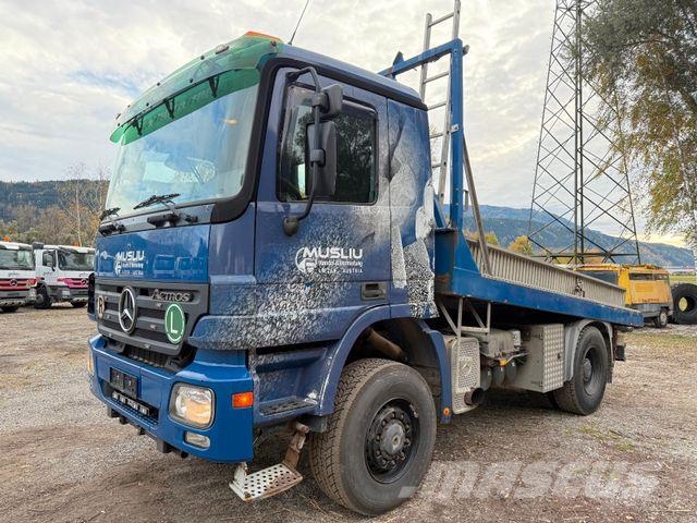 Mercedes-Benz Actros 2046 4X4 BB Maschinentrans + Zugmaschine Ďalšie nákladné vozidlá
