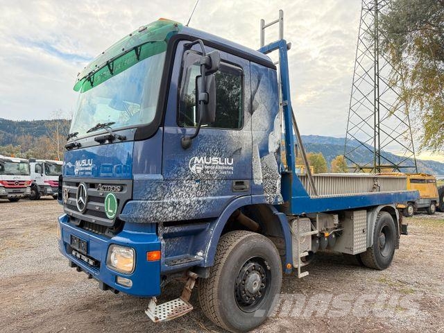 Mercedes-Benz Actros 2046 4X4 BB Maschinentrans + Zugmaschine Ďalšie nákladné vozidlá