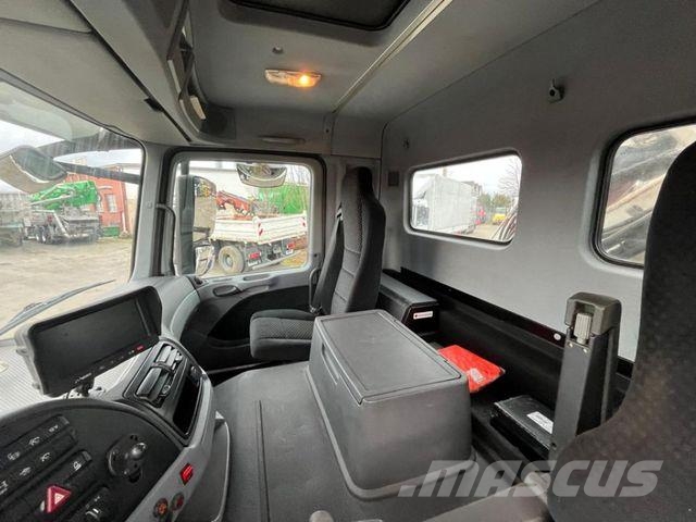 Mercedes-Benz Actros 2541 L6x2 Abrollkipper mit Kran Funk+Grei Φορτηγά με Γερανό