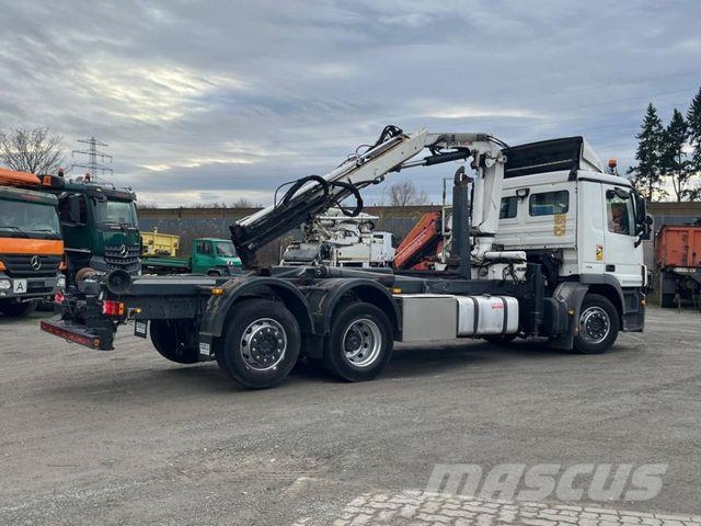 Mercedes-Benz Actros 2541 L6x2 Abrollkipper mit Kran Funk+Grei Камиони с кран с кука