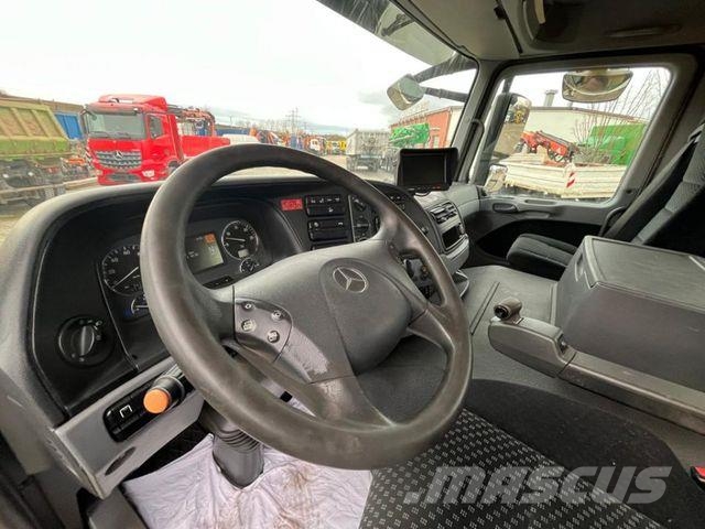 Mercedes-Benz Actros 2541 L6x2 Abrollkipper mit Kran Funk+Grei Камиони с кран с кука