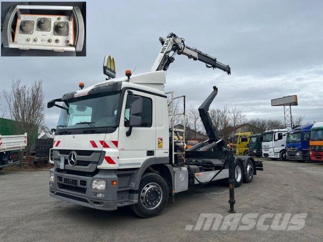 Mercedes-Benz Actros 2541 L6x2 Abrollkipper mit Kran Funk+Grei Φορτηγά με Γερανό