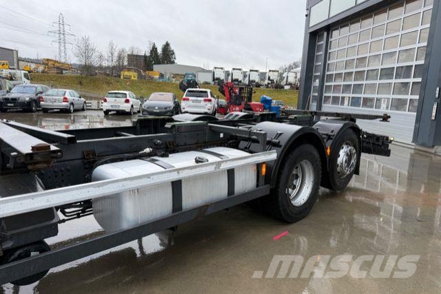 Mercedes-Benz Actros 2543 6x2 شاحنات بمقصورة وهيكل