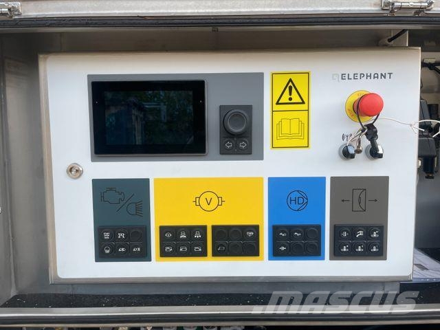 Mercedes-Benz Actros 2543 L - FFG 6X2 / elephant multi 11.003 組合/真空油槽車