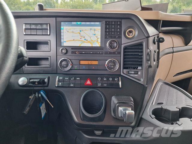 Mercedes-Benz Actros 2545 /für Tierkadaver / mit Waage Tipper trucks