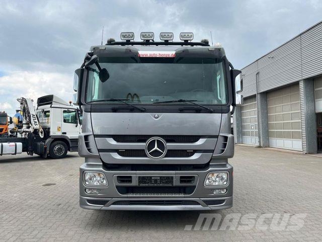 Mercedes-Benz Actros 2546 L 6x2 SZM / Kran HMF 1444 faltbar Camiones tractor