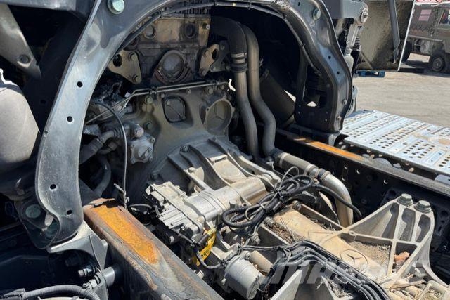 Mercedes-Benz Actros 2548 6x2 شاحنات بمقصورة وهيكل