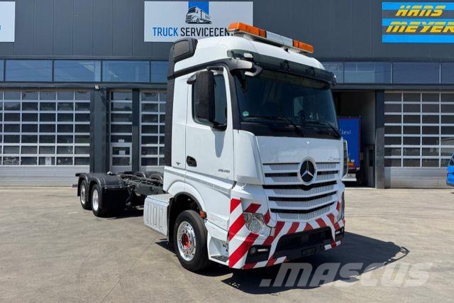 Mercedes-Benz Actros 2548 6x2 شاحنات بمقصورة وهيكل