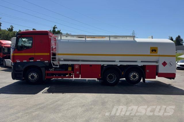 Mercedes-Benz Actros 2551 6x2 Tank 21'600L Camiones cisternas