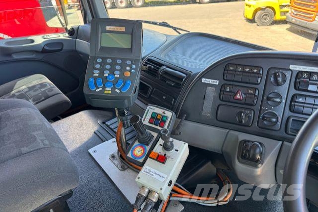 Mercedes-Benz Actros 2644 6x4 Hiab 21T Salzstreuer &amp;... Camiones polibrazo