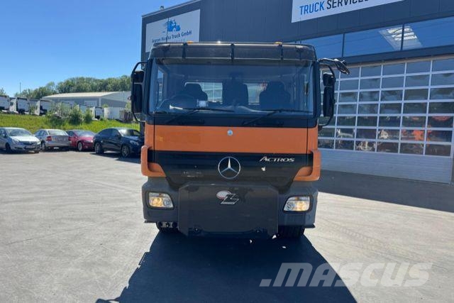 Mercedes-Benz Actros 2644 6x4 Hiab 21T Salzstreuer &amp;... Camiones polibrazo