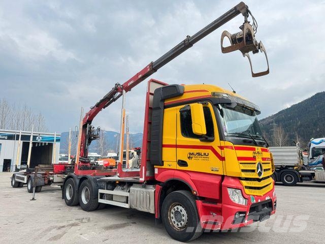 Mercedes-Benz Actros 2851 6X4 BL Retarder Kran PENZ 15Z Transporte de madera