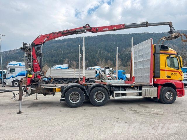 Mercedes-Benz Actros 2851 6X4 BL Retarder Kran PENZ 15Z Transporte de madera