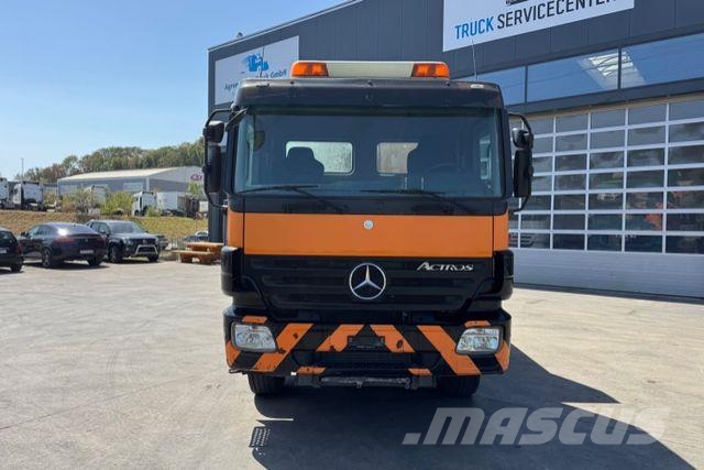 Mercedes-Benz Actros 3246 8x4 SWS Kipper/Mischer 9m3 شاحنات خرسانة