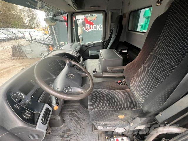Mercedes-Benz Actros 3348 6x6 Kipper mit HIAB 1300RS 83 Tipper trucks