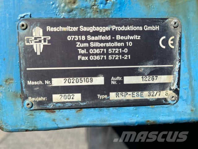 Mercedes-Benz Actros 4140 / Saugbagger RSP32-7 / 2 x Turbine Вантажівки-цистерни