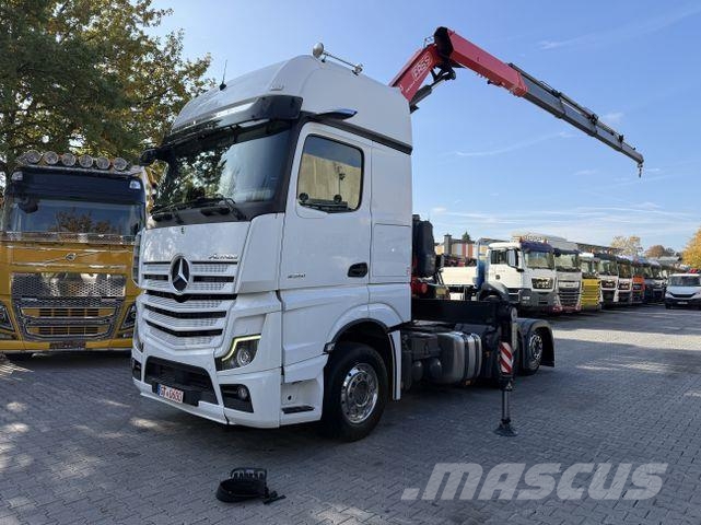 Mercedes-Benz Actros MP5 2551 6X2 Kran Fassi F185 牵引车