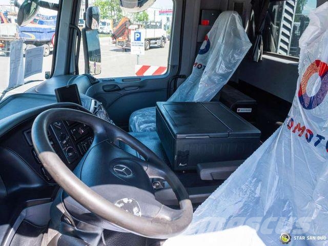 Mercedes-Benz Actrosr2044A 4x4 Hiab 211 EP-5 Crane Camiones grúa