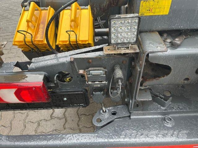 Mercedes-Benz Antos 2543 L 6x2 Abrollkipper mit Kran Funk+Grei Camiones grúa
