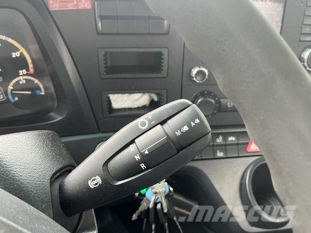 Mercedes-Benz Antos 2543 L 6x2 Abrollkipper mit Kran Funk+Grei Camiones grúa