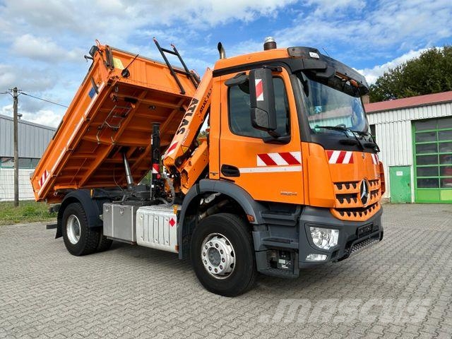 Mercedes-Benz Arocs 1824 / 4x2 BB / Atlas 88.3 + Funk Tippbil
