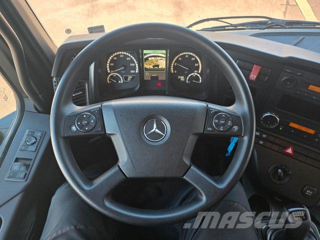 Mercedes-Benz Arocs 1827 A 4x4 LBW Tür+Treppe Schalter Camiones caja cerrada