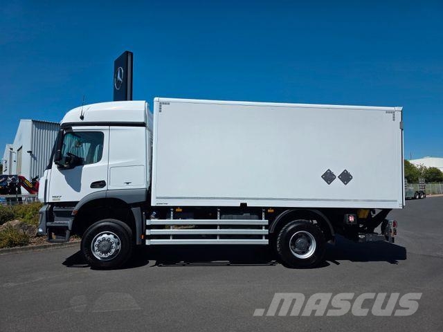 Mercedes-Benz Arocs 1827 A 4x4 LBW Tür+Treppe Schalter Camiones caja cerrada