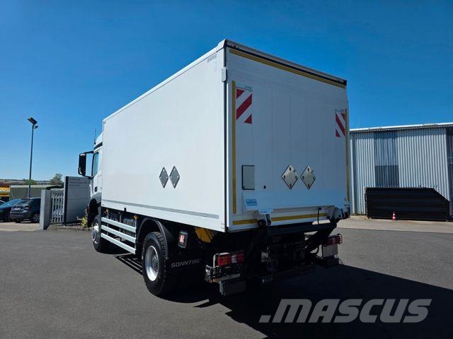 Mercedes-Benz Arocs 1827 A 4x4 LBW Tür+Treppe Schalter Camiones caja cerrada