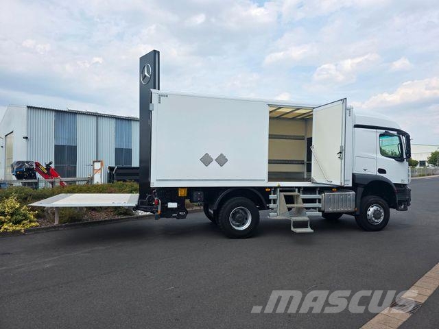 Mercedes-Benz Arocs 1827 A 4x4 LBW Tür+Treppe Schalter 2 Stück Camiones caja cerrada