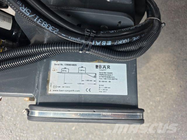 Mercedes-Benz Arocs 1827 A 4x4 LBW Tür+Treppe Schalter 2 Stück Camiones caja cerrada