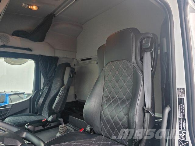 Mercedes-Benz Arocs 1827 A 4x4 LBW Tür+Treppe Schalter 2 Stück Camiones caja cerrada