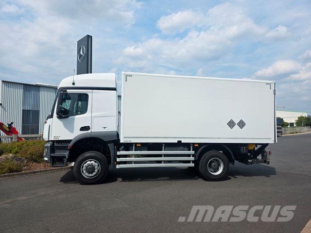 Mercedes-Benz Arocs 1827 A 4x4 LBW Tür+Treppe Schalter 2 Stück Camiones caja cerrada