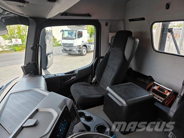 Mercedes-Benz Arocs 1835 KK Heckkran Atlas 126.3E-A3L Funk Savivarčių priekabų vilkikai
