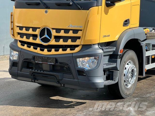 Mercedes-Benz Arocs 2646 mit HYVA 2047-S Abrollkipper *NEU* 吊鉤式起重車