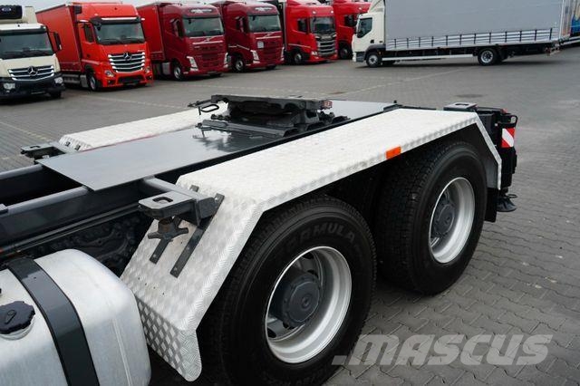 Mercedes-Benz AROCS / 2651 / 6 X 4 / FASSI F 455 / WYS. 14,6 M وحدات الجر