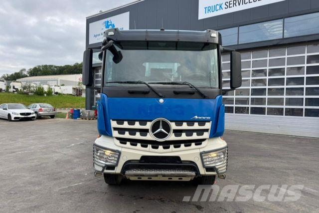 Mercedes-Benz Arocs 3246 8x4 Moser 3S Camiones bañeras basculantes o volquetes