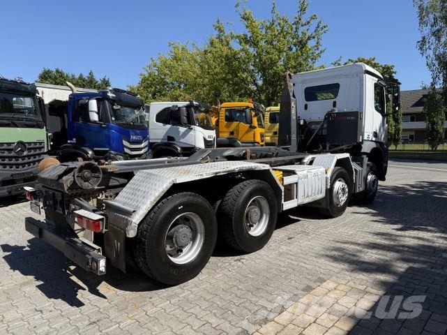 Mercedes-Benz Arocs 3245 K 8X4 Haken Vrachtwagen met containersysteem