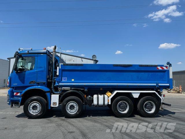 Mercedes-Benz Arocs 3251 Dreiseitenkipper/LEITNER/Bordmatik/E6 Bañeras basculantes usadas