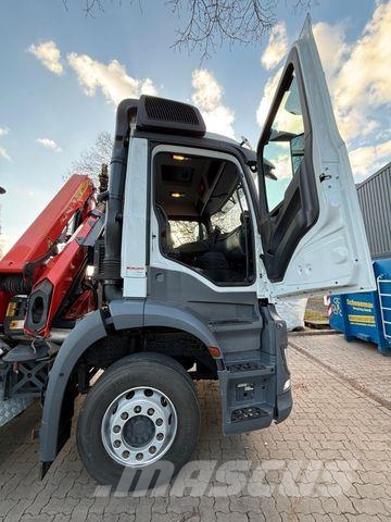 Mercedes-Benz Arocs 3251 - Kran - Abrollkipper - 8x4 Camiones grúa
