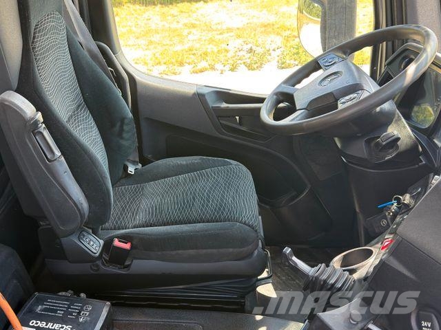 Mercedes-Benz AROCS 3743 * Betonpumpe + FUNK * 8x4 * TOP Camiones hormigonera